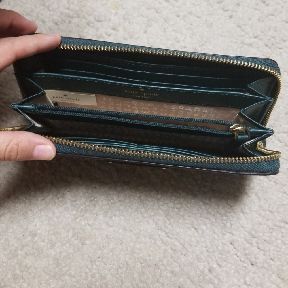 Kate Spade wallet - Picture 3 of 3